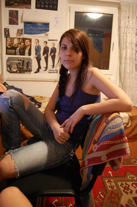 Nicoleta Baldovin, care s-a stins &icirc;n incendiul din clubul Colectiv, era absolventă a două facultăți și milita &icirc;mpotriva inegalităților