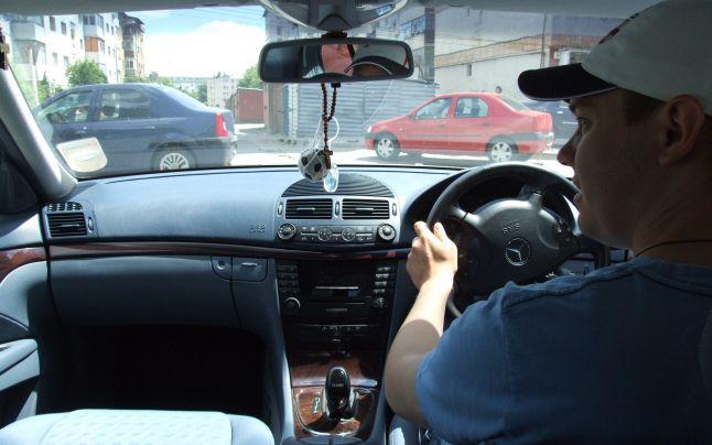 Mașinile cu volan pe dreapta ar putea fi interzise &icirc;n Rom&acirc;nia!