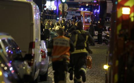 ȘASE ATACURI TERORISTE LA PARIS. 132 de morți, 83 de răniți grav, 132 victime ușoare. FILMUL ATENTATELOR