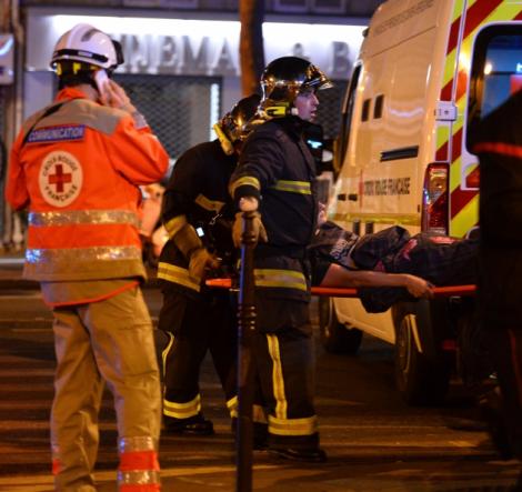 Mărturii terifiante din infernul parizian: "Oamenii fugeau în toate părţile şi erau plini de sânge"