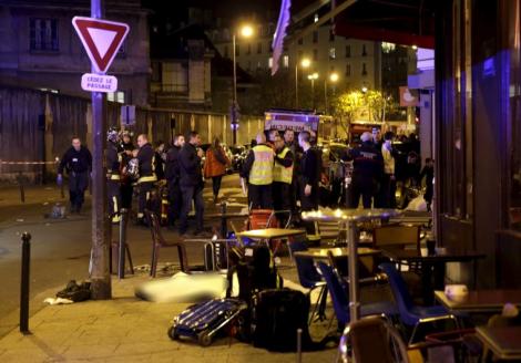 TEROARE LA PARIS! Bilanţul victimelor a ajuns la 132 de morţi şi 352 de răniţi. 99 sunt în stare gravă. Doi români, printre persoanele decedate