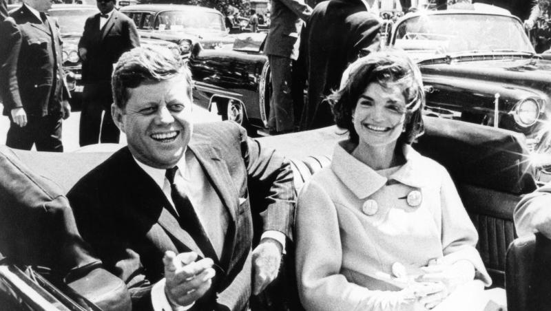John F. Kennedy şi Jacqueline, în ziua asasinatului, pe 22 noiembrie 1963
