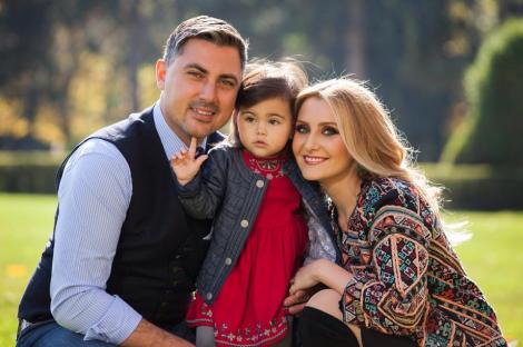 Alina Sorescu este însărcinată din nou! Anunţul a fost făcut de artistă pe Facebook