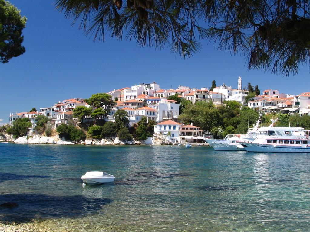 Skiathos, insula binecuv&acirc;ntată de zei