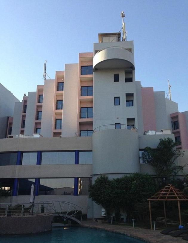 Atac armat &icirc;ntr-un hotel din Bamako, Mali! Cel puțin trei morţi şi mai mulţi ostatici