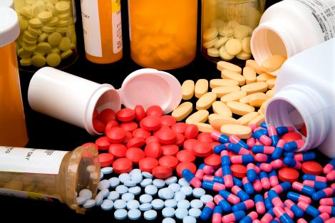 Medicamente interzise în Occident, vândute în România