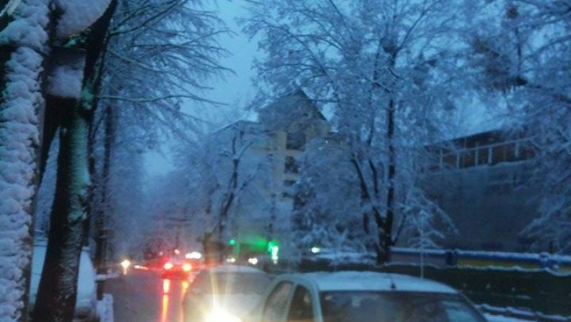 FOTO: Iarna şi-a intrat în drepturi la Iaşi! Cum arată oraşul după prima ninsoare zdravănă