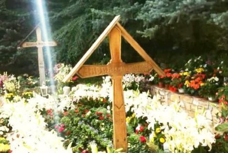 26 de ani de la moartea lui Arsenie Boca! Procesiune impresionantă la mănăstirea Prislop