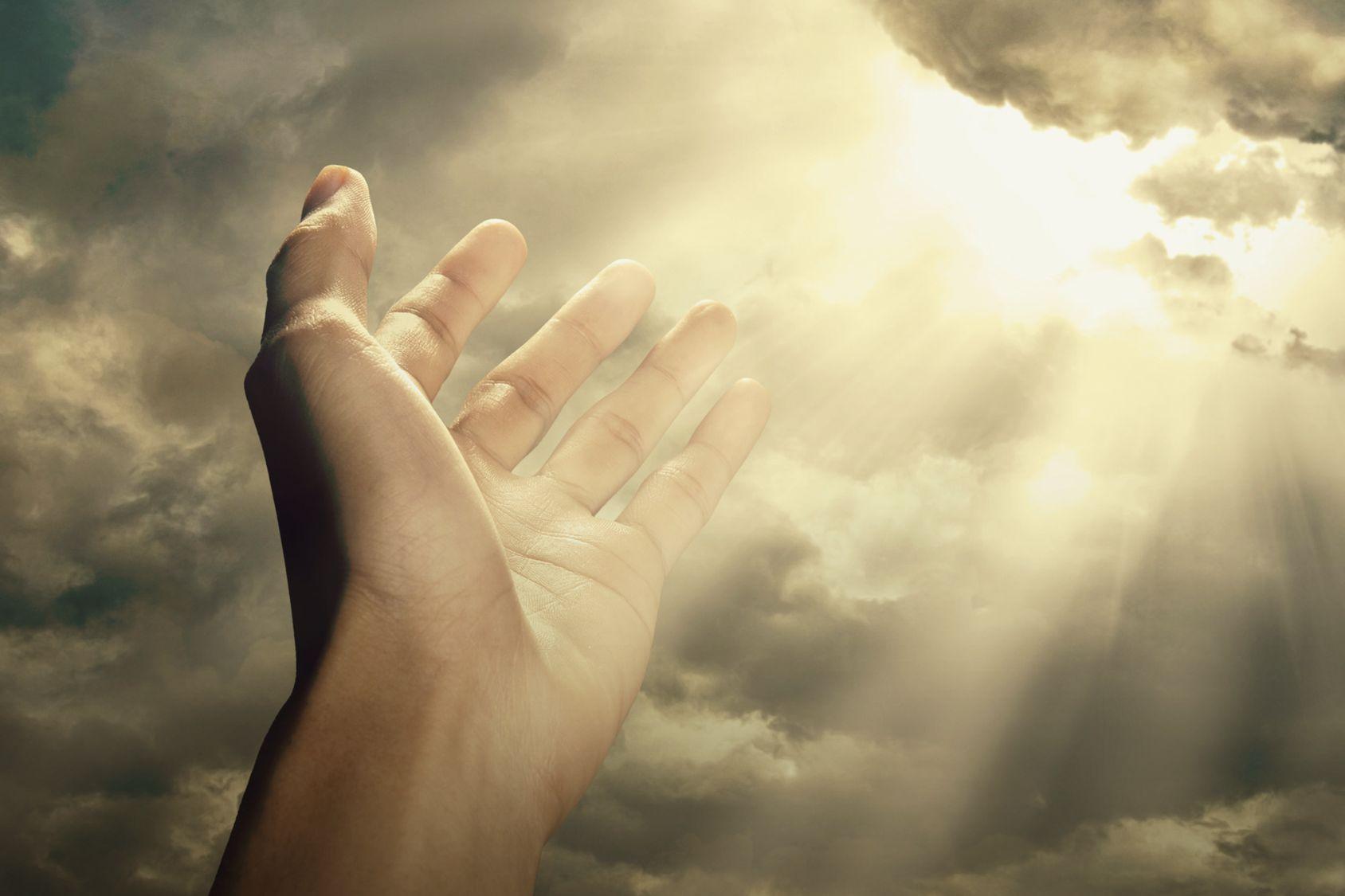 De ce credem &icirc;n Dumnezeu? Specialiștii au găsit răspunsul!