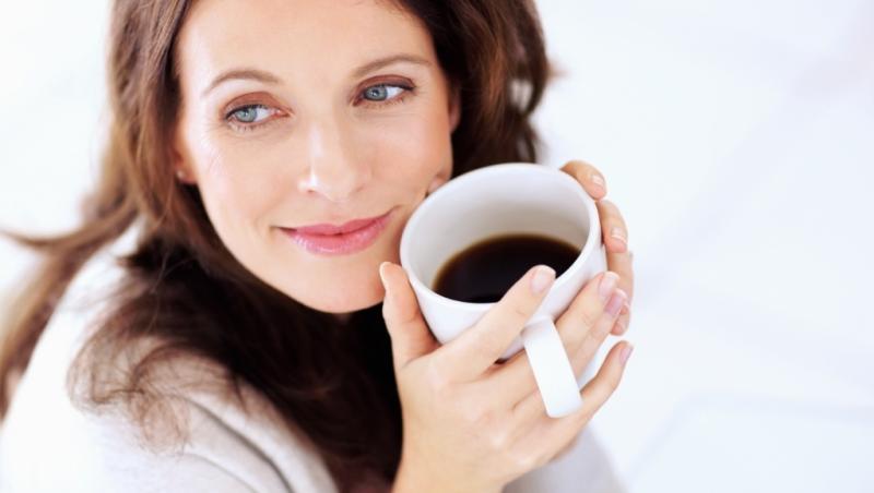 Cafeaua te poate ajuta să ai o siluetă de vis! Ce se întâmplă în organism dacă o consumi atunci când eşti la dietă