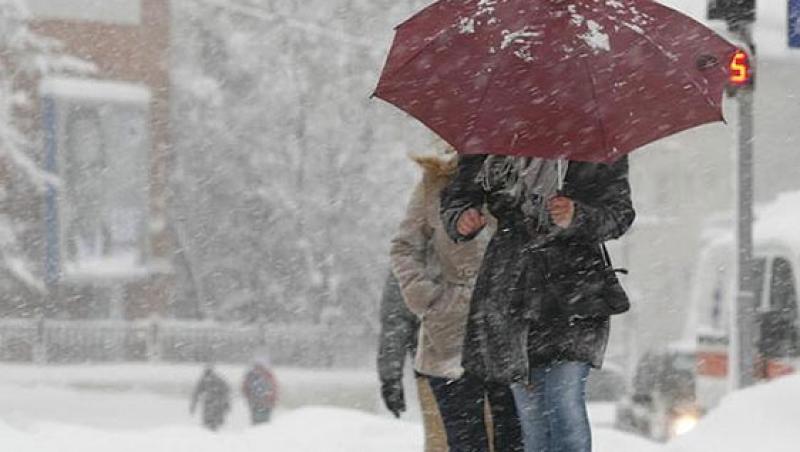 Lapoviţă, ninsori şi temperaturi scăzute în toată ţara! Prognoza meteo pentru perioada 30 noiembrie - 13 decembrie 2015