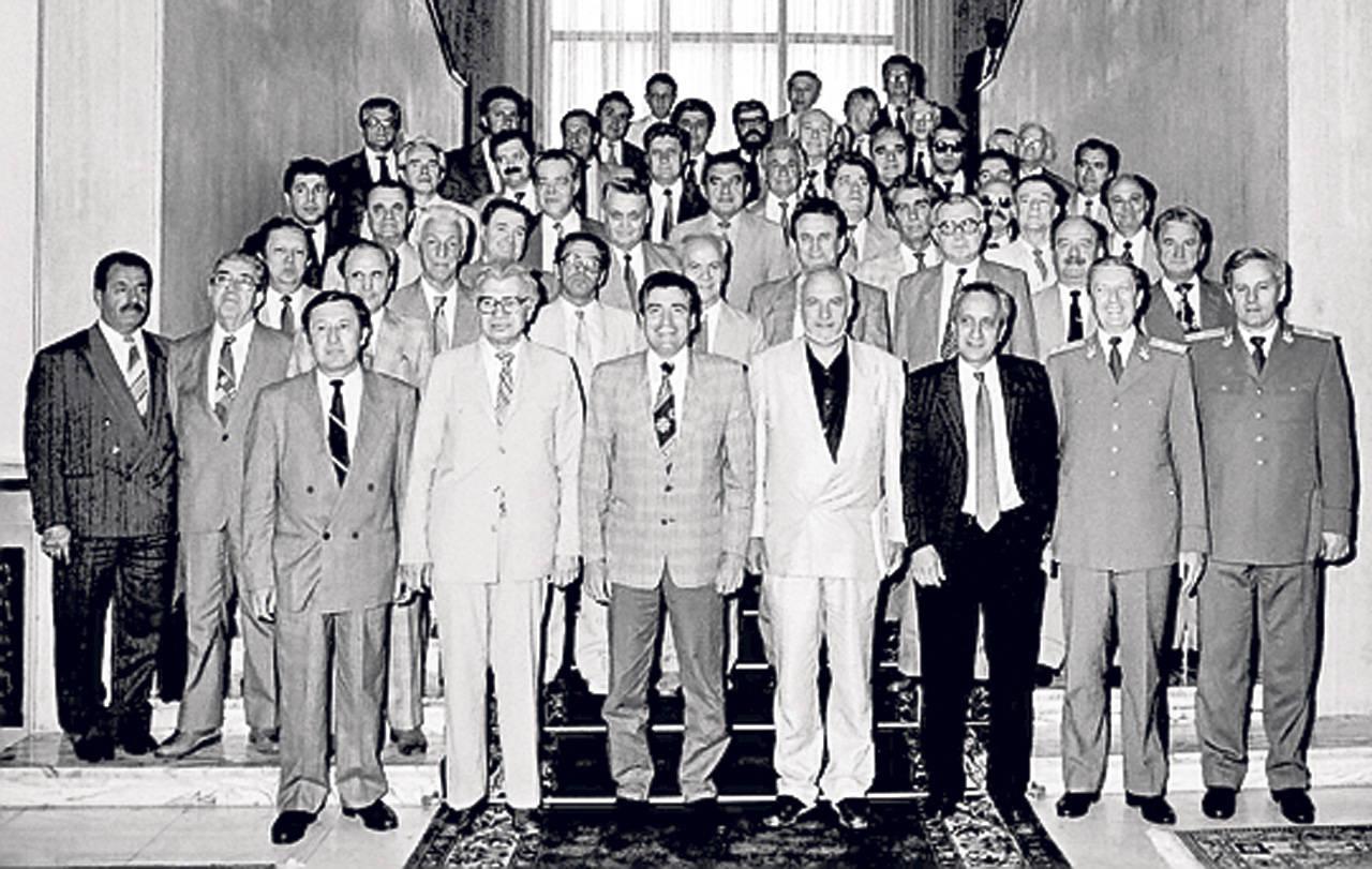 16 Guverne au fost cazate la Palatul Victoria după Revoluție. Văcăroiu, Năstase, Tăriceanu și Ponta, cele mai lungi mandate