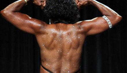 Are 80 de ani şi e cea mai &icirc;n v&acirc;rstă culturistă! Cum arată femeia care a făcut fitness timp de 20 de ani