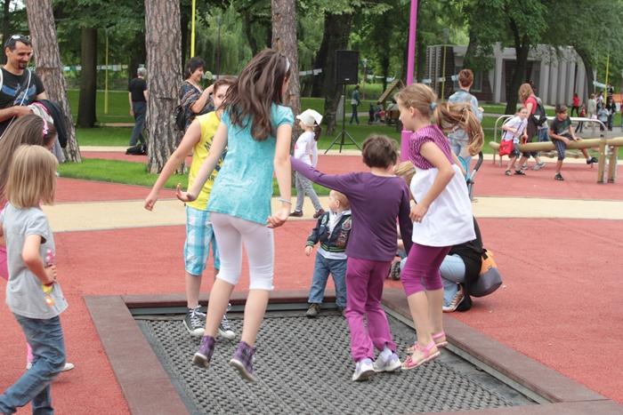 Ateii, mai altruiști dec&acirc;t credincioși!