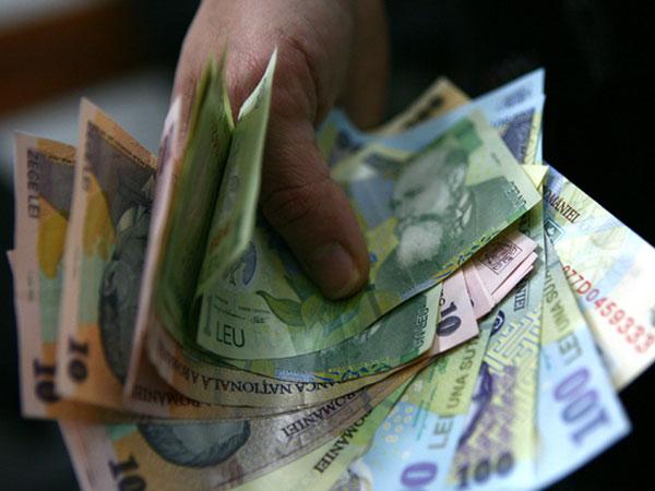 Pensiile militare de stat vor fi majorate cu cinci procente din 2016