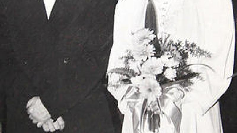 Silvia Dumitrescu şi Florin Ochescu, în ziua nunţii, în urmă cu 22 de ani