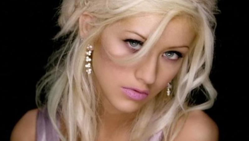35 de ani și o explozie de sex-appeal! Christina Aguilera, de la adolescenta inocentă, la 