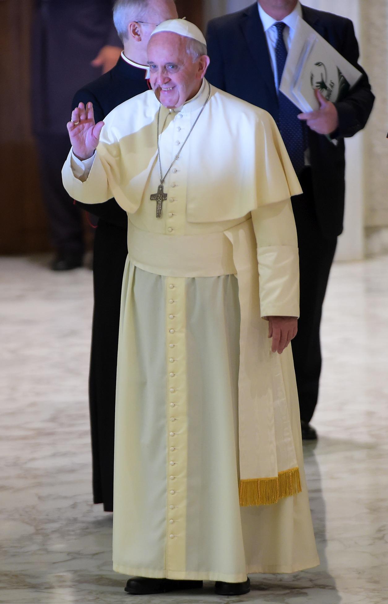 &rdquo;Albul sf&acirc;nt&rdquo; la microfon! Papa Francisc a devenit muza rapperilor americani