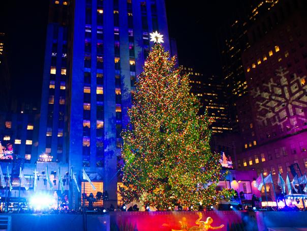 Galerie FOTO! De la globuri și beteală, la proiecții 3D și efecte speciale: Cele mai spectaculoase decorațiuni de Sărbători din lume