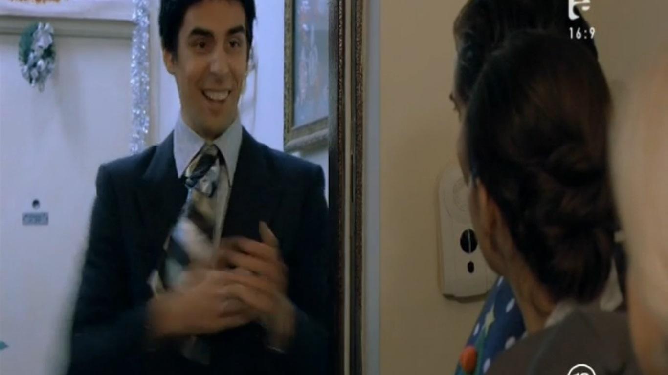 Au uitat de tradiții și n-au impresionat! Genul de colindători de care nu ai vrea să ai parte vreodată