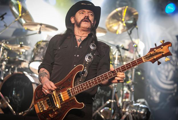 S-a stins o legendă a muzicii rock! A murit Lemmy Kilmister, solistul trupei "Motorhead"