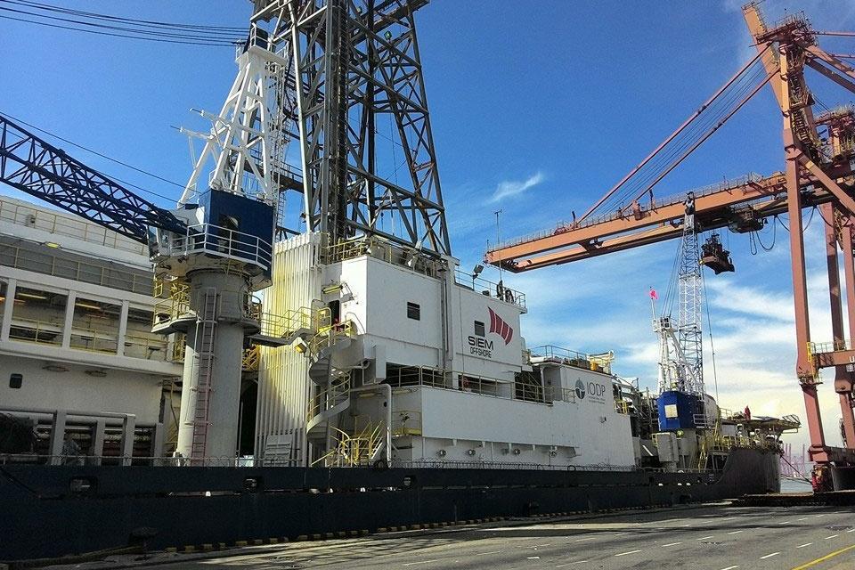 Misterul va fi elucidat după 60 de ani de cercetări! Oamenii de știință vor afla, &icirc;n sf&acirc;rșit, ce se ascunde &icirc;n mantaua păm&acirc;ntului