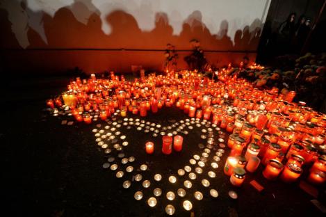 Eveniment de comemorare a victimelor de la #Colectiv, miercuri seară, în fața clubului