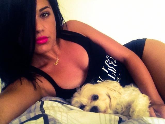 Deea de la &bdquo;Insula iubirii&rdquo;, apariție incendiară la sala de sport! Fanii s-au bucurat de poze extrem de sexy!