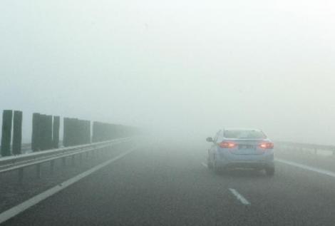 Cod Galben de ceață și vizibilitate redusă în 32 de județe și municipiul București