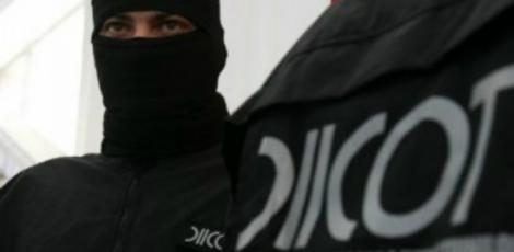 Un elev din Craiova e suspectat de propagandă jihadistă! Adolescentul de 17 ani a fost reţinut de DIICOT