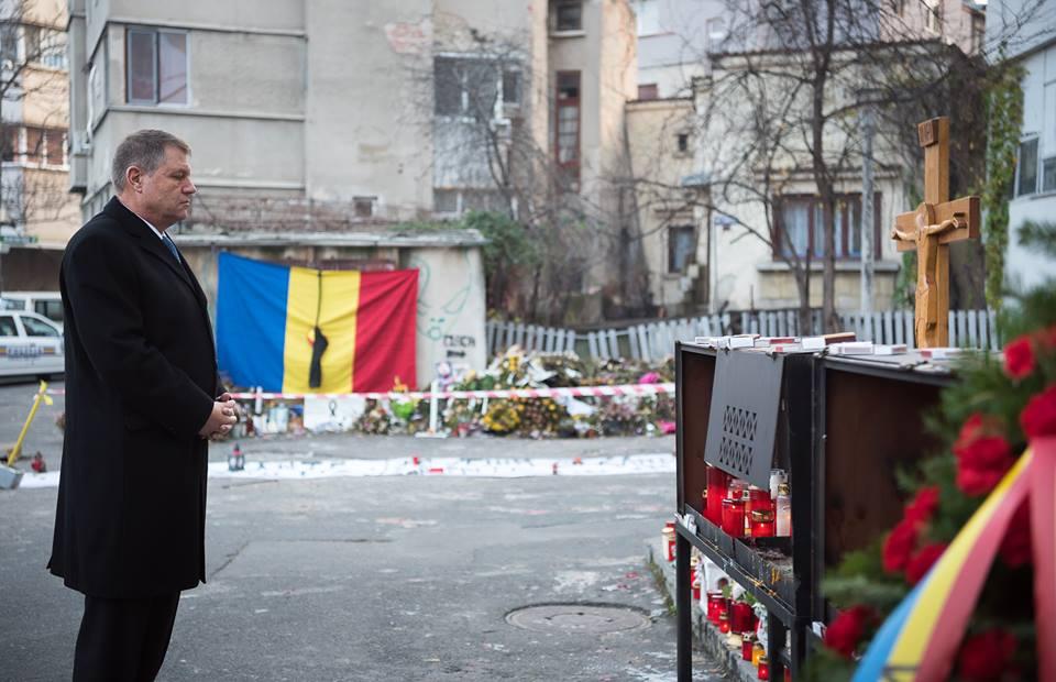 Nouă vizită a președintelui Iohannis la Clubul Colectiv: "Vreau să &icirc;ndreptăm ceea ce nu funcționează corect &icirc;n societatea noastră"