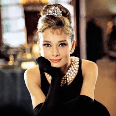 Te-ai &icirc;ndrăgostit de ea &icirc;n &bdquo;Mic dejun la Tiffany&rdquo;, dar nu ai știut ce viață de film a avut Audrey Hepburn!