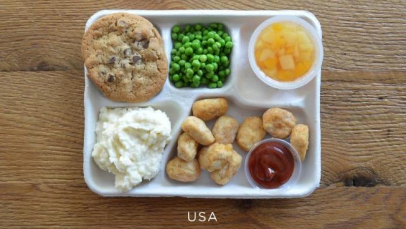 Ce mănâncă elevii din alte țări la școală? Uite ce li se pune în pachețel! Galerie FOTO inedită!