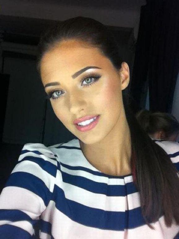 Fotografia care spulberă orice &icirc;ndoială! Cum arată corpul Antoniei la o lună după ce a născut! Fanii au fost uimiţi