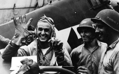 ROMÂNUL care distrugea şase avioane japoneze în doar opt minute, în cel de-al doilea război mondial. A respirat aer, a trăit în aer!