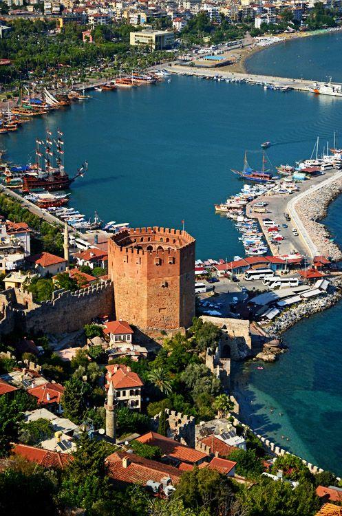 Destinație pentru vara 2015: Alanya, stațiunea cosmopolită din riviera turcească