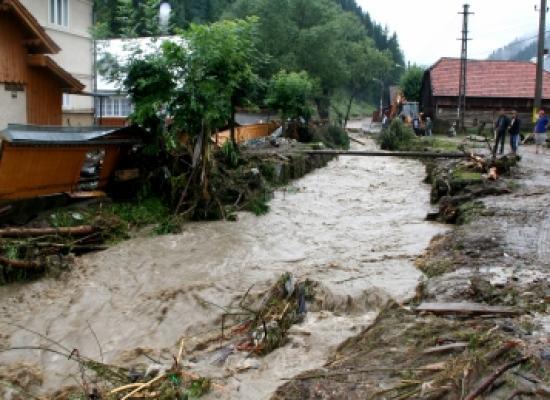 Avertizare de ultimă oră lansată de hidrologi! Cod GALBEN de INUNDAŢII pentru mai multe r&acirc;uri