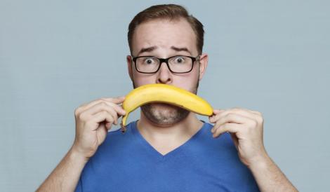 Crezi că sunt minciuni gogonate, dar sunt adevărate: Zece lucruri care îţi vor bulversa mintea! "Oamenii împart 50% din ADN cu bananele"
