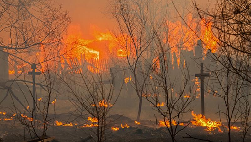 Incendiu de proporţii în Siberia: 1.000 de case au fost distruse şi cel puţin 15 oameni au murit