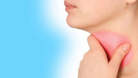 Cum scapi de durerea în gât într-un minut! Încearcă acest remediu natural