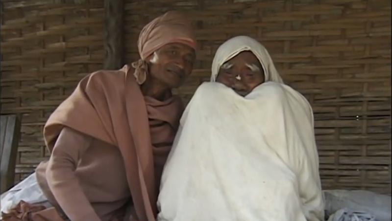 VIDEO SENZAȚIONAL! Cel mai bătrân om din lume, filmat pentru PRIMA DATĂ! Cum arată la 141 de ani