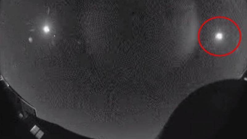 Sferă luminoasă apărută pe CER! Încep să apară tot mai multe DOVEZI cu fenomenul!