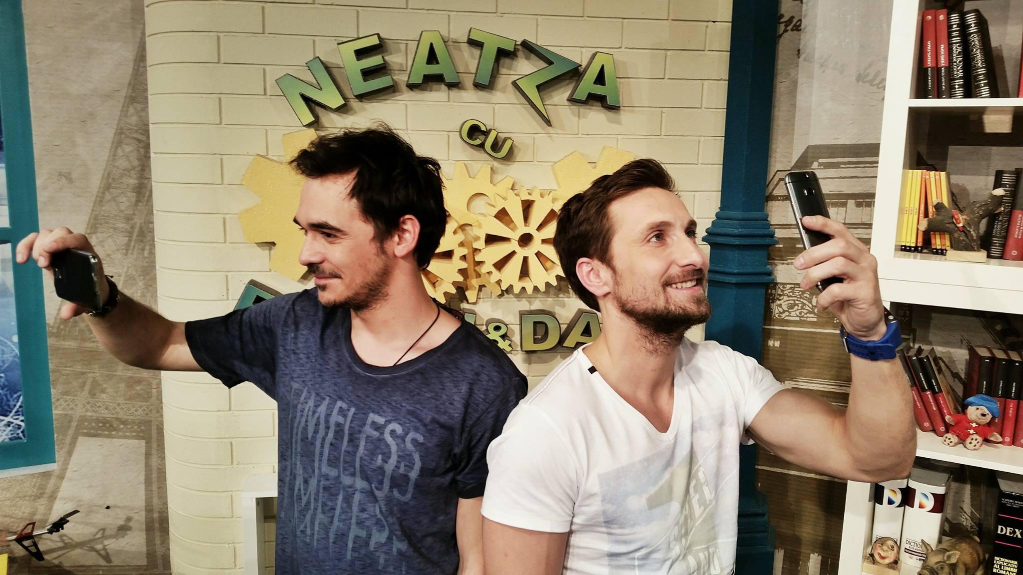 Veselie mare și mișcări pe sistem, la "Neatza"! Răzvan, Dani, Cătălin Oprișan și fetele au celebrat Ziua Mondială a Dansului