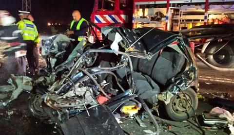 VIDEO: Veste ŞOC &icirc;n fotbalul mondial! Cel mai GRAV accident din ultimii ani! "A intrat cu 170 km/h &icirc;n st&acirc;lp"