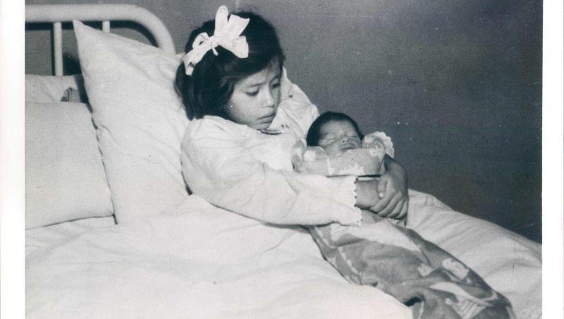 Povestea Linei Medina, fetița care a născut la doar cinci ani. Băiatul a crezut că mama îi este soră!
