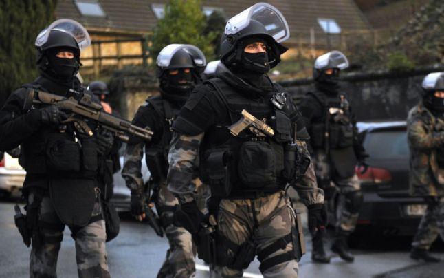 Atentat sinucigaș l&acirc;ngă aeroportul din Kabul soldat cu trei morți