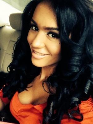 Margherita din Clejani REVOLUȚIONEAZĂ moda! Nu-ți poți imagina ce accesoriu a purtat &icirc;n club