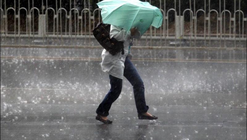 Avertizare METEO: Vremea o ia razna! Ploi torenţiale, vijelie şi grindină! Vezi care sunt zonele afectate