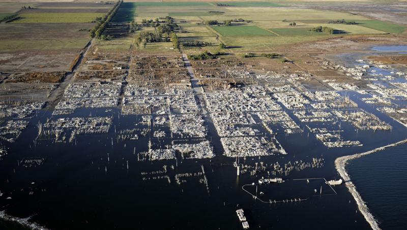 SENZAȚIONAL! Orașul dispărut sub ape acum fix 30 de ani apare la suprafață. Era o super stațiune balneoclimaterică!