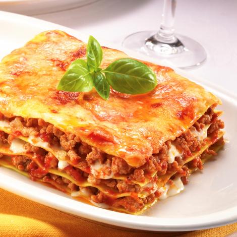Uşor şi rapid de pregătit:  Lasagna cu vinete, un preparat delicios, ce-ţi răsfaţă papilele